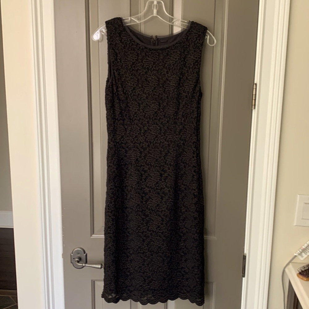 Ellie Tahari lace dress size 8
